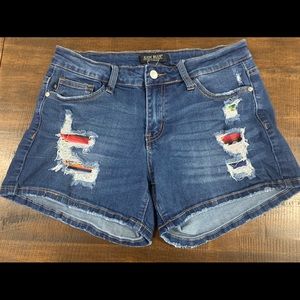 Judy blue serape patch denim shorts